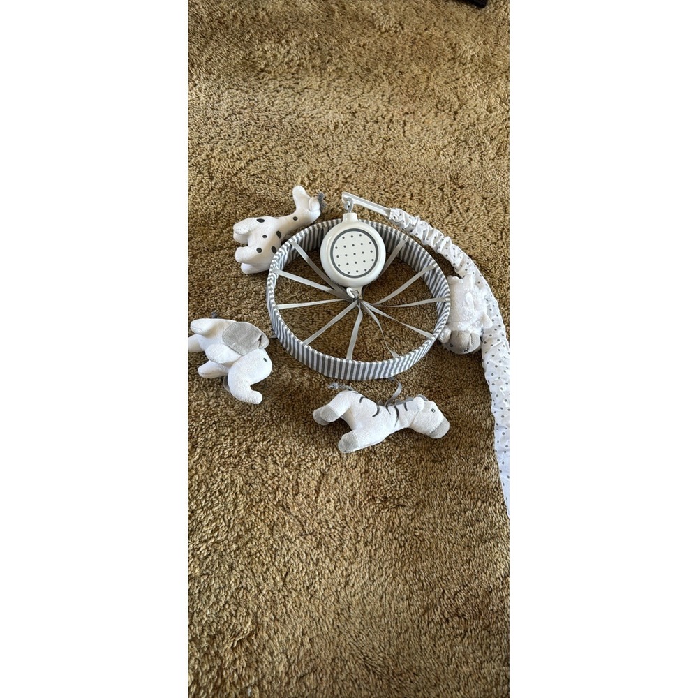 Target Giraffe Lamb Elephant Crib Mobile Lullaby/white Noise Infant Sleep Baby